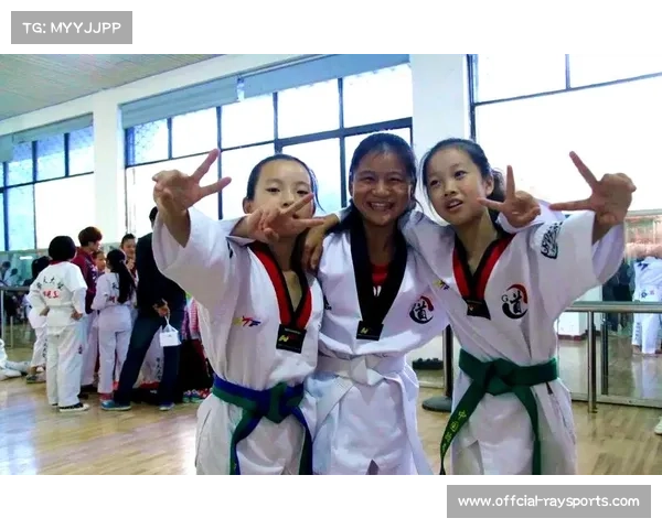 湖南省第六届中学生运动会跆拳道比赛在新宁开幕百余名选手同台竞技展青春风采